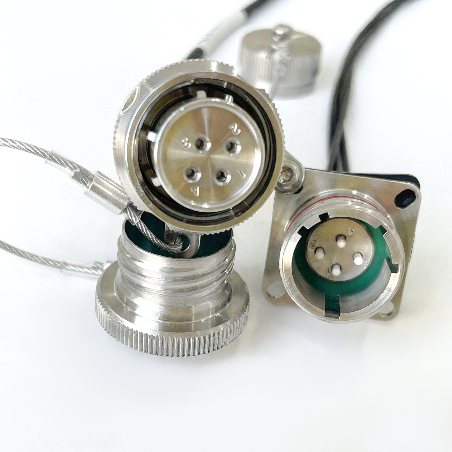 F-tone D38999 YMF 4Cores Single Mode Fiber Connector YMF04P Plug and YMF04S Socket Fiber Optic Cable Assembly