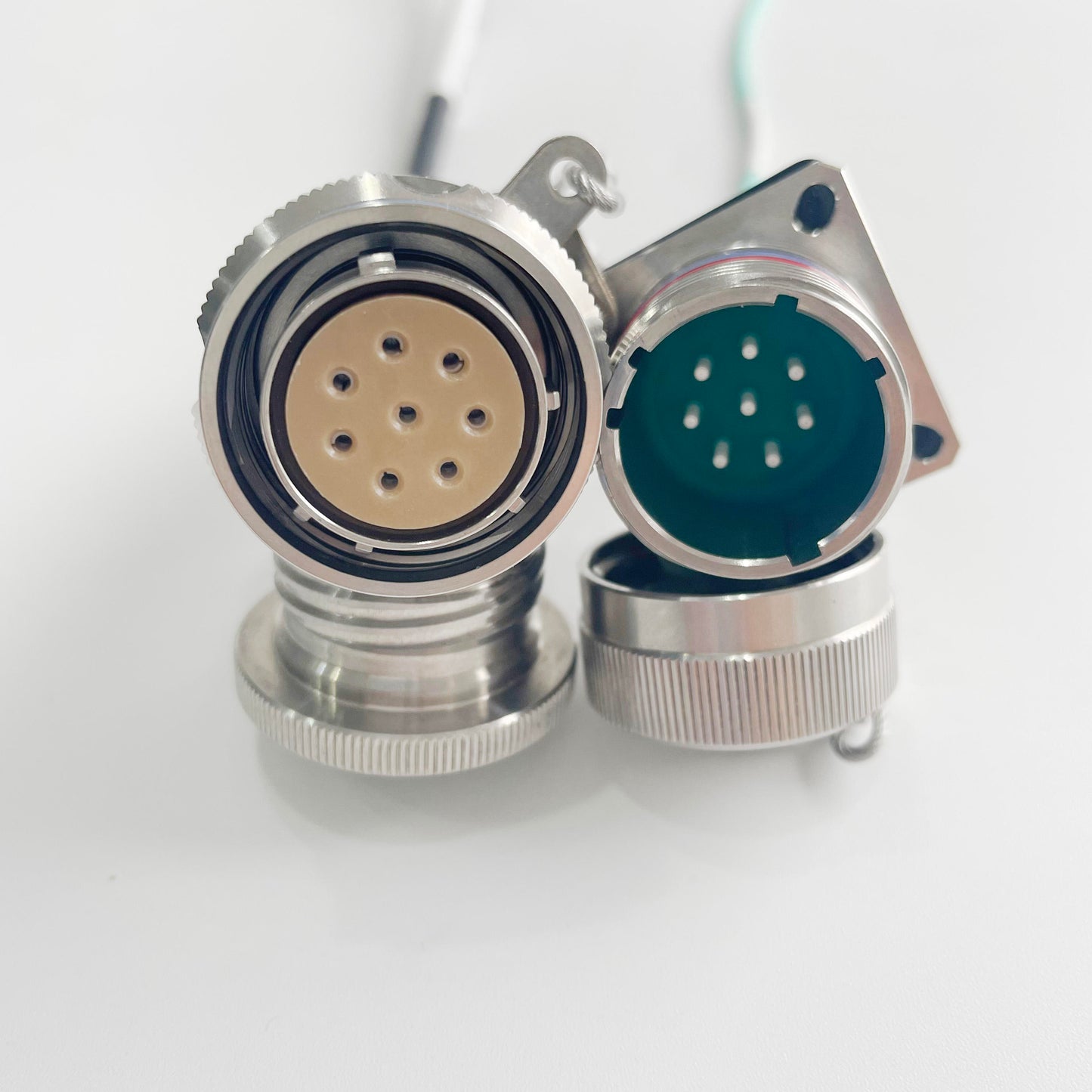 F-tone MIL-DTL-38999/26KD08B1N GJB599 /20KD08A1N Series Standard Circular Connectors Plug Fiber Optic Cable Assembly