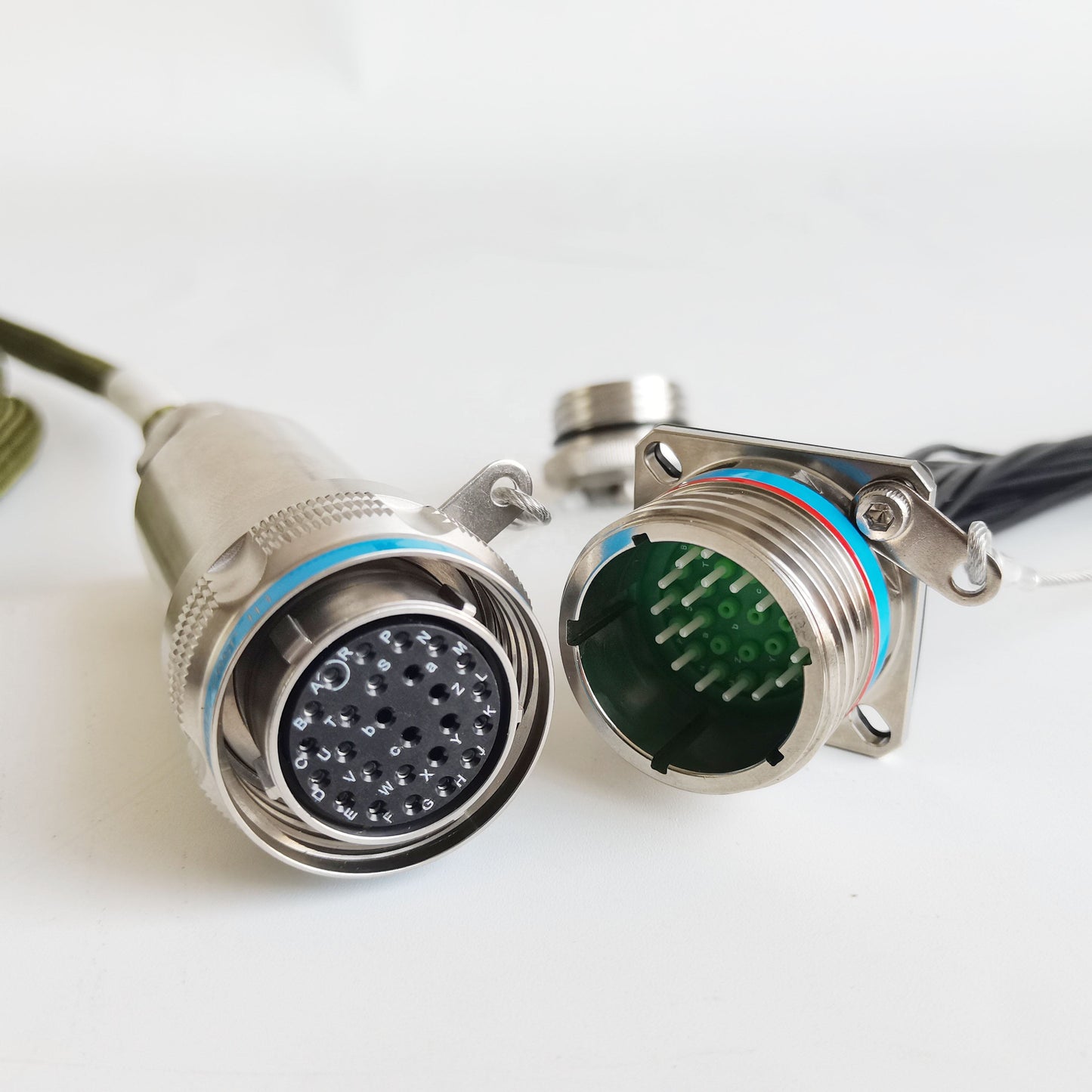 F-tone MIL-DTL-38999/26KE26B1N GJB599 /20KE26A1N Series Waterproof Connectors Plug Fiber Optic Cable Assembly