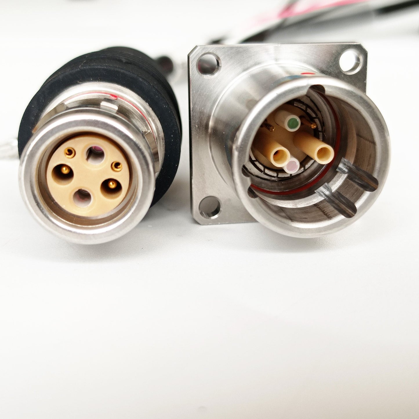 Medical Fiber Connectors QEB2G4D QEB06B 6cores Expanded Beam Fiber Connectors for Medical Equipment Field