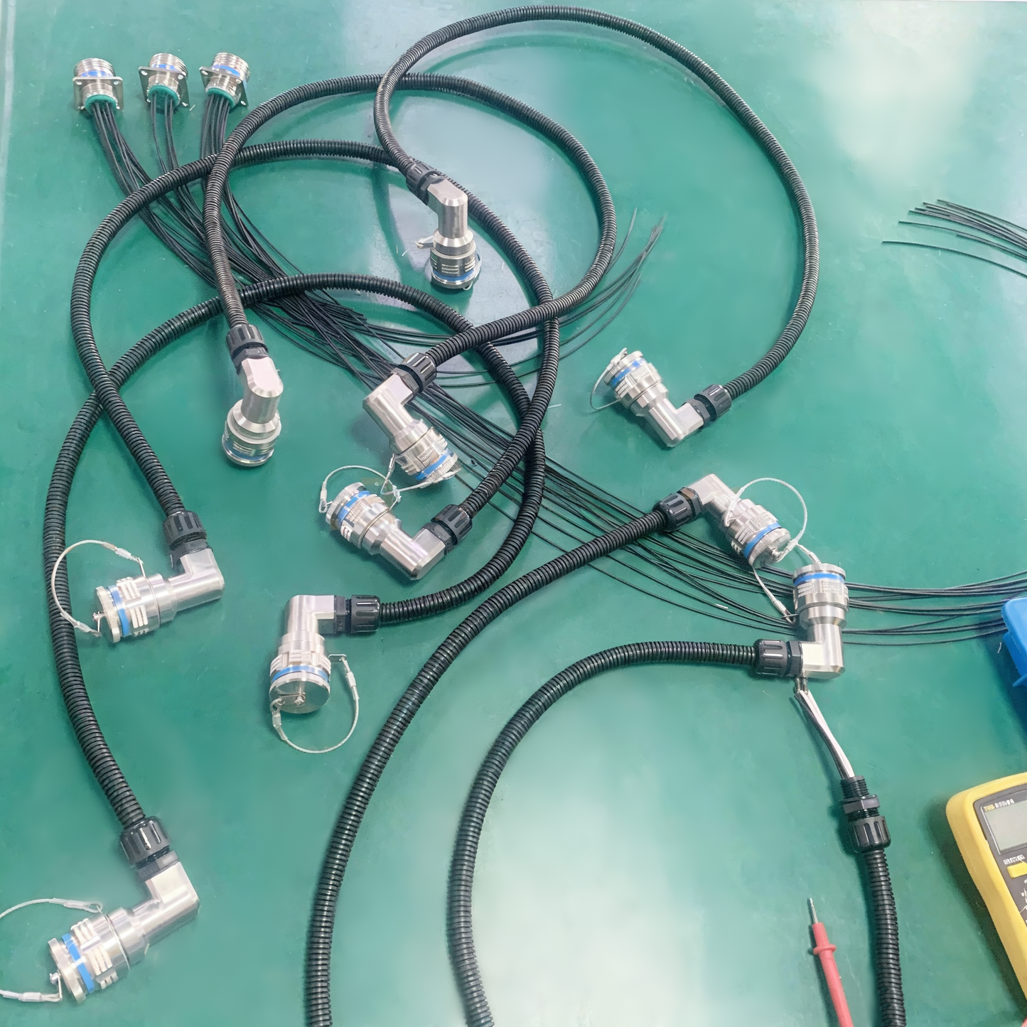 F-tone D38999 6Cores single mode fiber cable Bent ends Plug and Socket J599/26KE06B1N -J599/26KE06B1N fiber optic cable Assembly