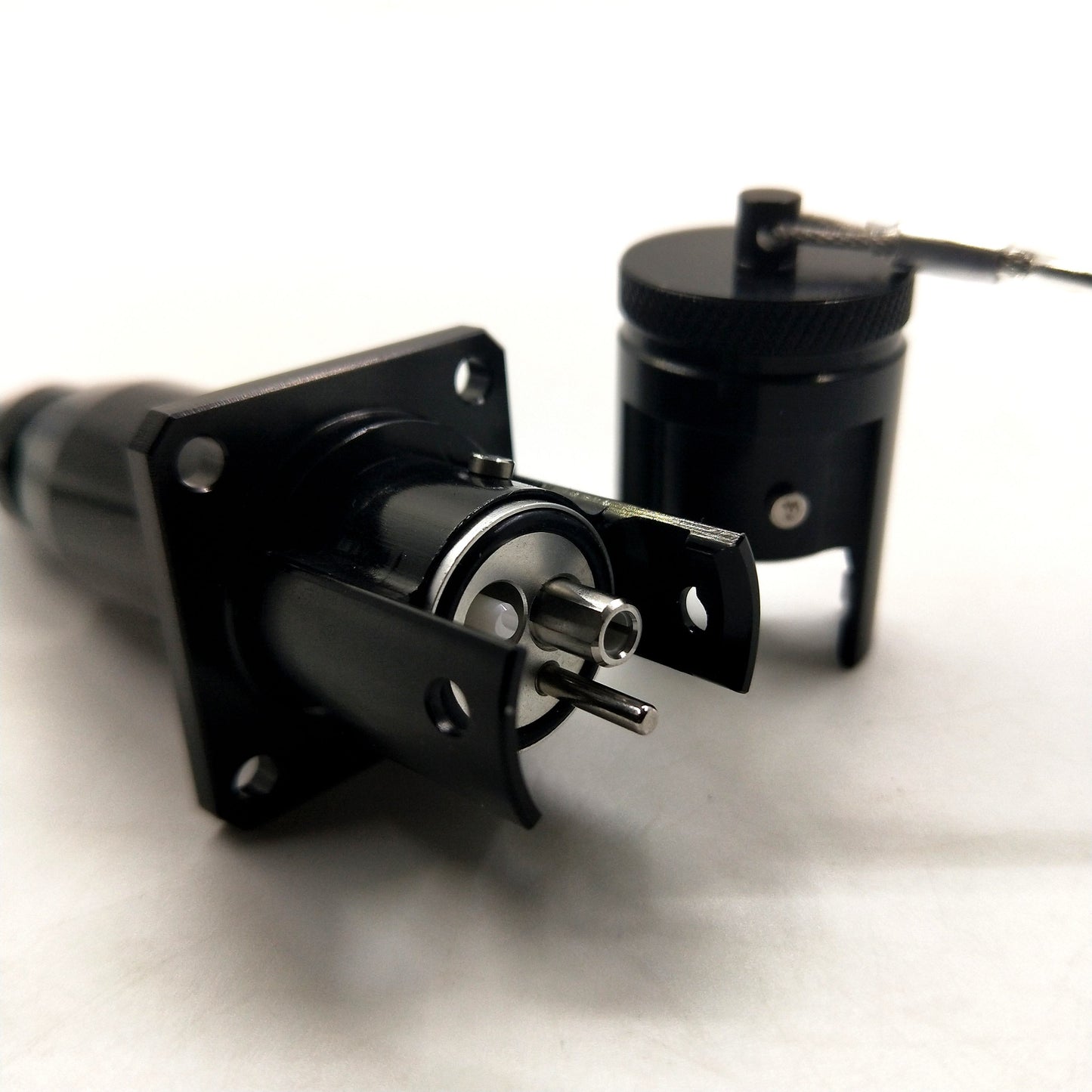 YZF Outdoor Waterproof Socket Fiber Optical Cable Connector Assemblies